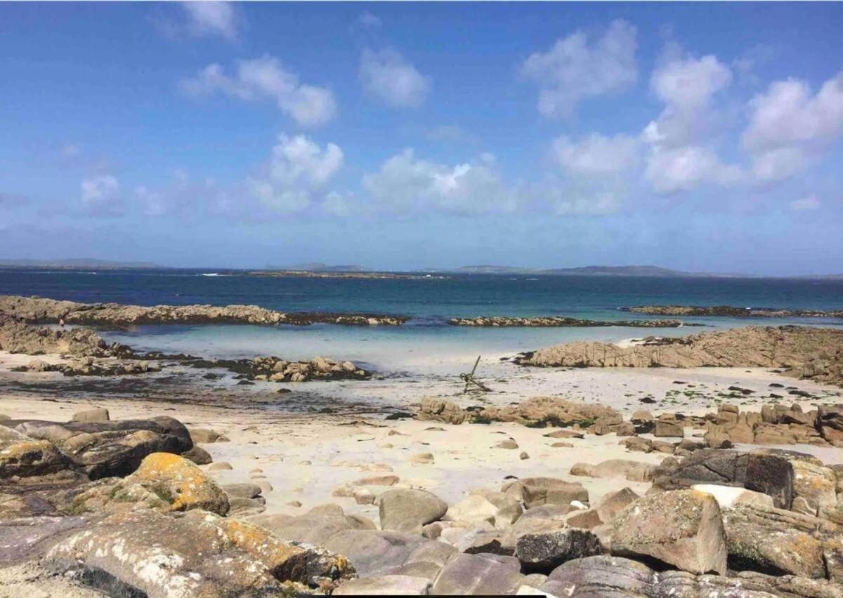 Drop Anchor House, Spacious 3 Bedroom Apartment, Fabulous Sea Views Cleggan Exteriör bild