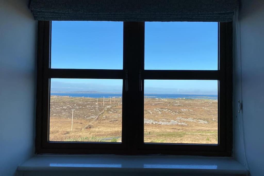 Drop Anchor House, Spacious 3 Bedroom Apartment, Fabulous Sea Views Cleggan Exteriör bild